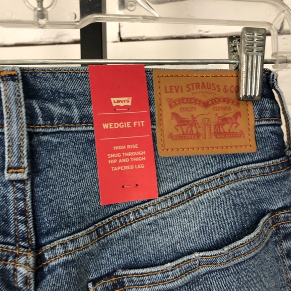 Levi’s Wedgie Icon Fit Twisted Fate Hi Rise Jeans - Picture 5 of 8